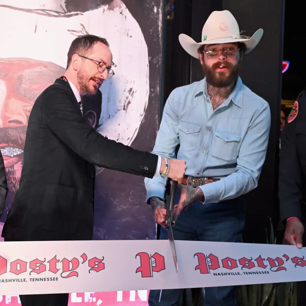 Post Malone відкриває бар у Нешвілі  Brooks & Dunn, Lainey Wilson, Dierks Bentley та 30 тисячами фанатів