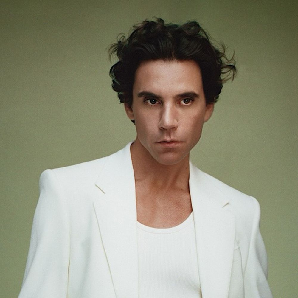 MIKA випустив яскравий сингл «Immortal Love» та анонсував новий альбом «Hyperlove»